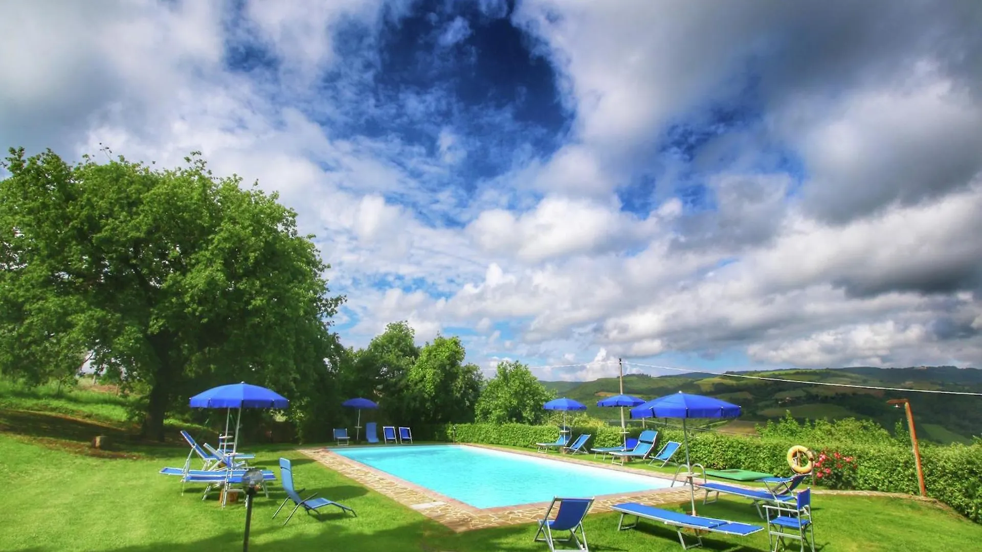 Farmhouse For Four People With Pool Castiglione dʼOrcia