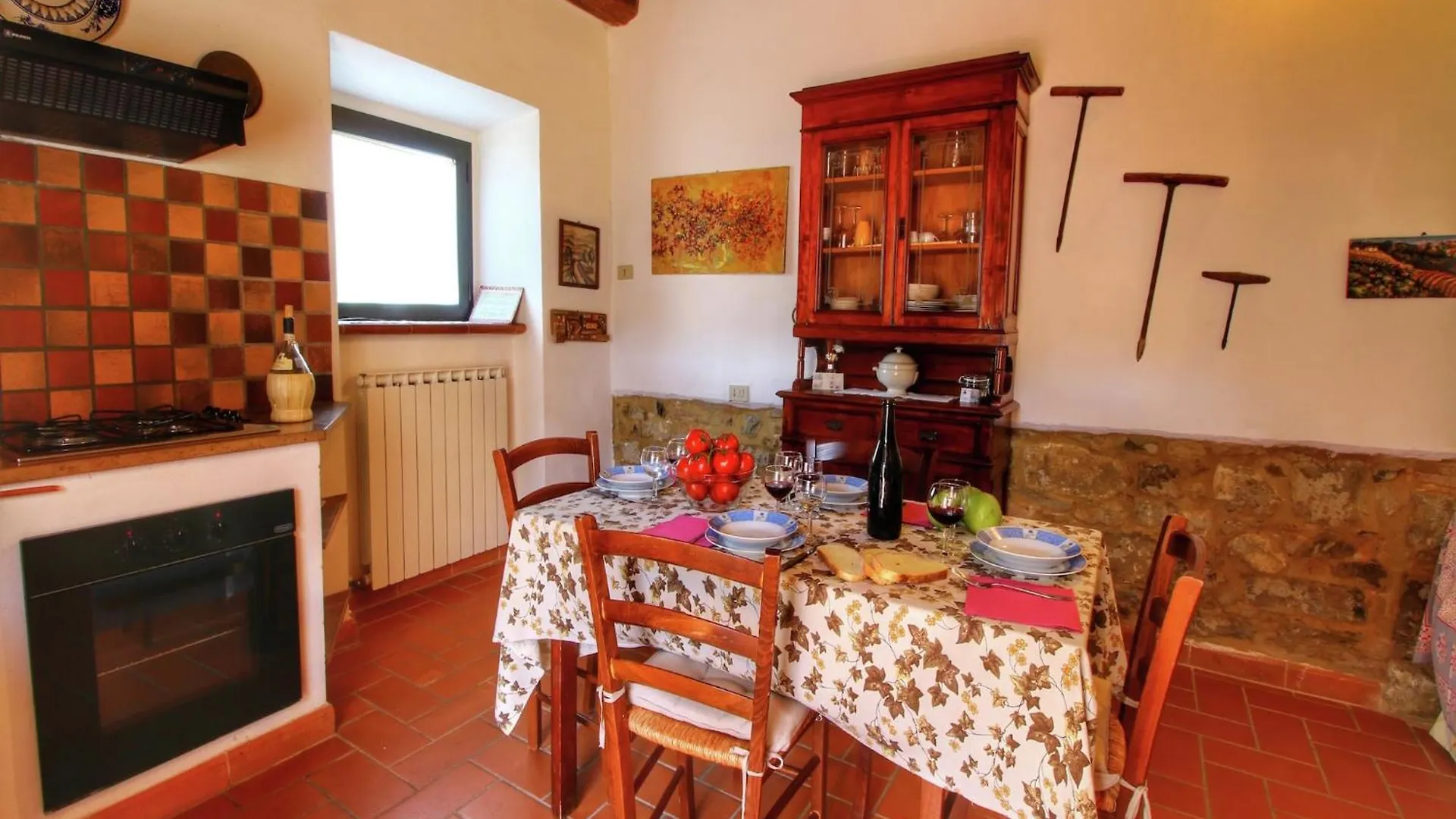 Casa de Férias Farmhouse For Four People With Pool Castiglione dʼOrcia