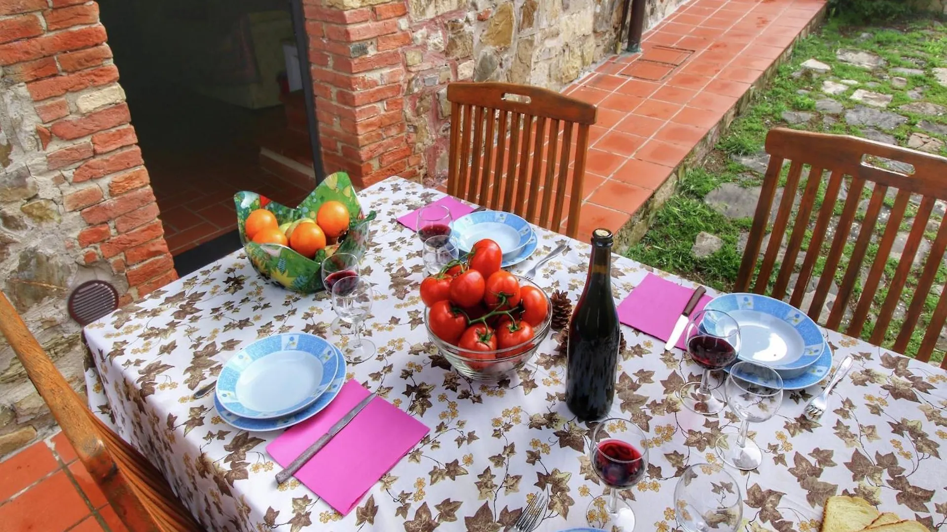 Casa de Férias Farmhouse For Four People With Pool Castiglione dʼOrcia Itália